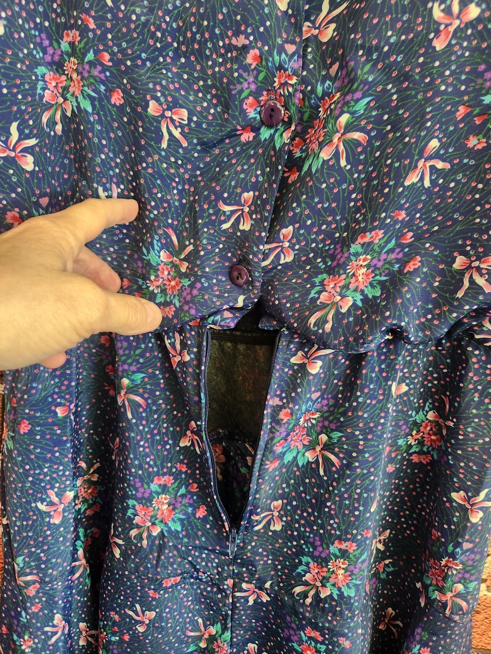 Vintage Navy Floral Dress with Lace Bib Collar - Picture 4 of 12